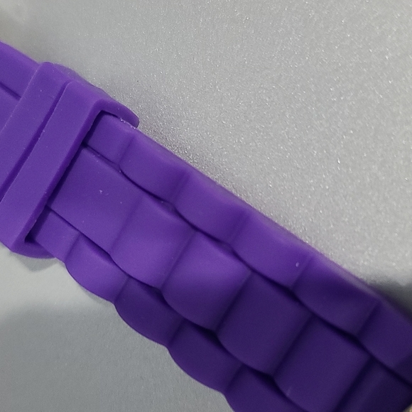 Silicon band watch - Picture 3 of 4
